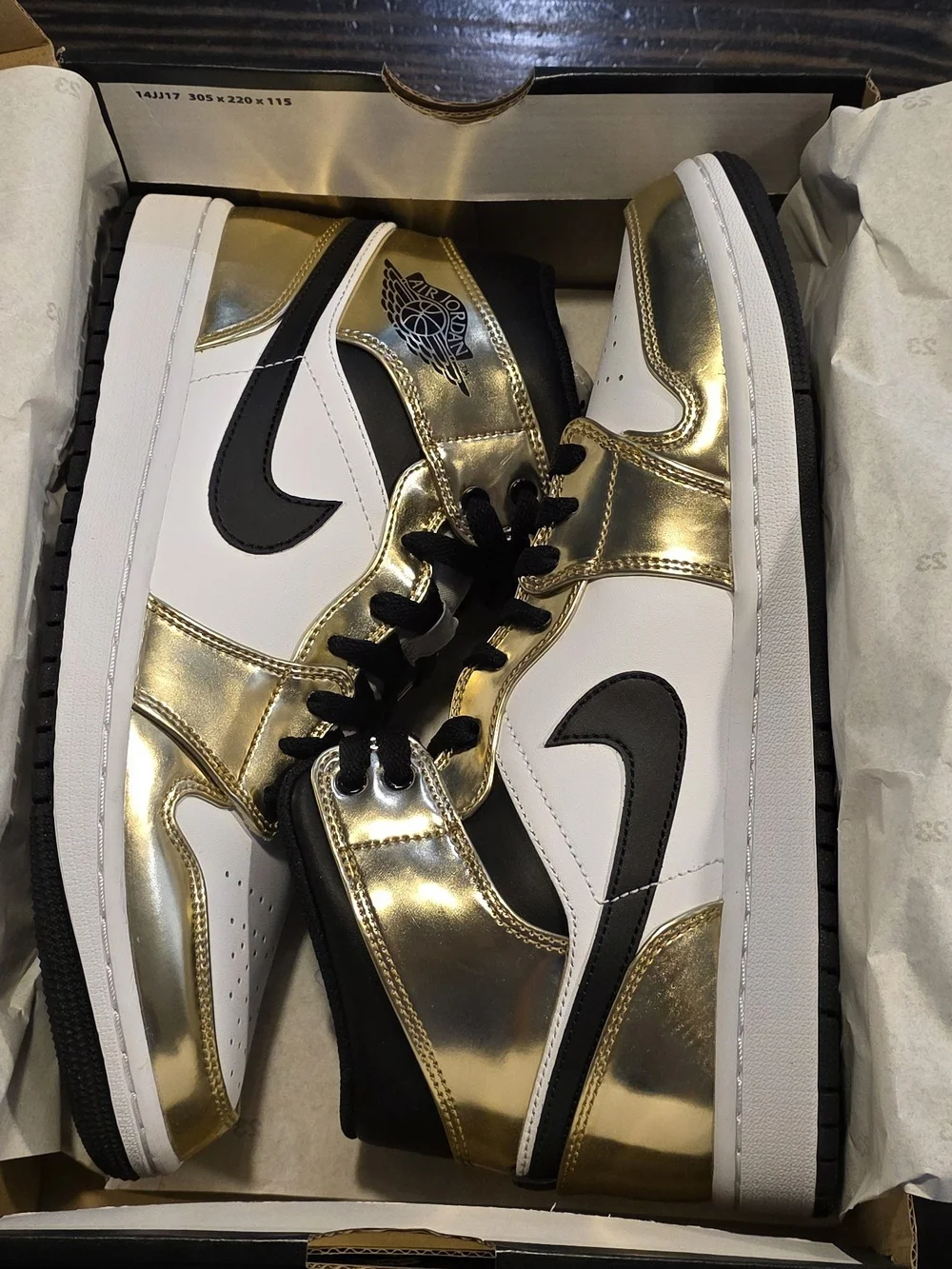 Air Jordan 1 Mid SE 